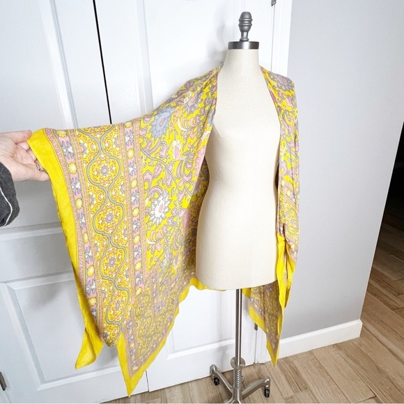 Free People MAGIC DANCE BORDER PRINT KIMONO- MELLOW YELLOW floral one size - Picture 4 of 8